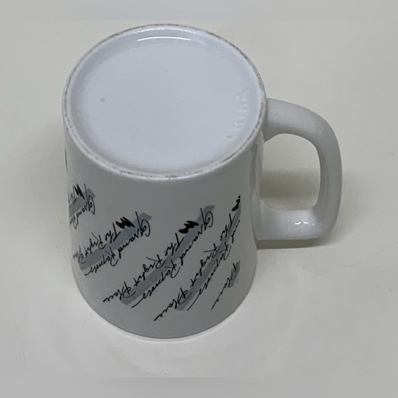 1980s Vintage Grand Rapids The Right Place Calder Sculpture 11 oz Coffee Mug - Picture 13 of 14